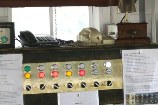 Lesters Crossing Gate Box